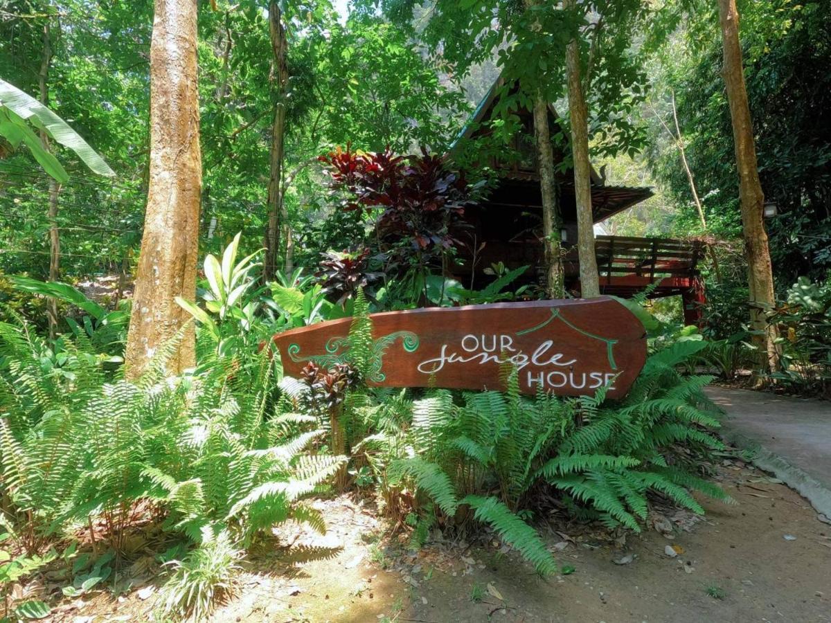Hotel Our Jungle House Khao Sok National Park Esterno foto