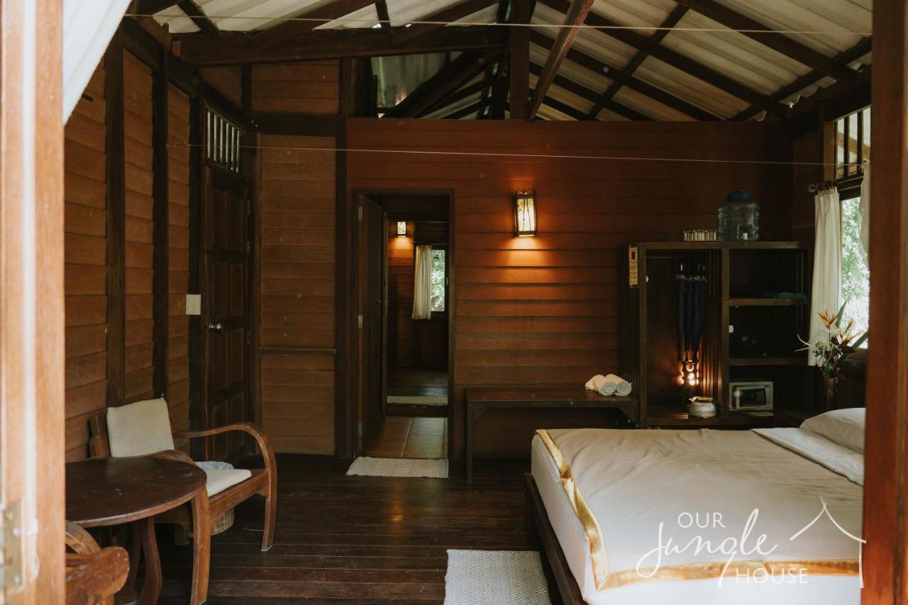 Hotel Our Jungle House Khao Sok National Park Esterno foto